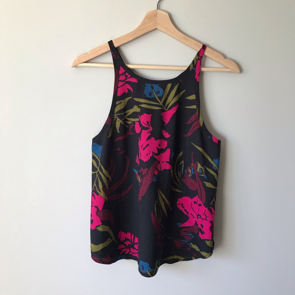 Insight floral tank 🌺
